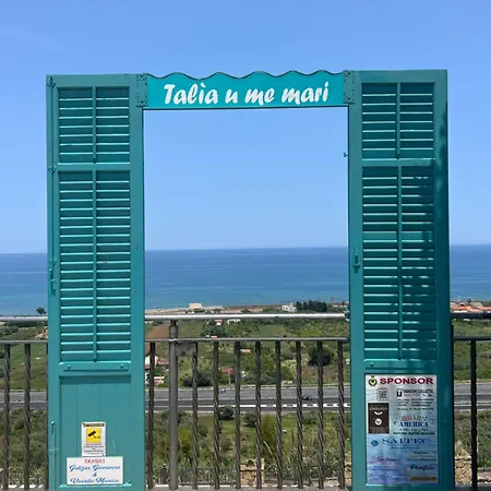Sea View Apartment *